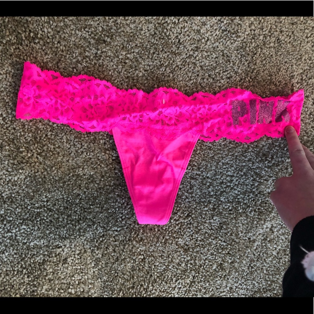 Lot of 3 VS PINK lace thongs - Picture 7 of 7